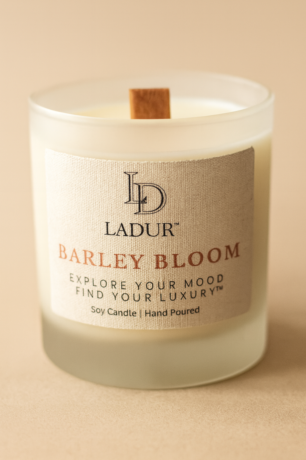 Barley Bloom – Luxury Soy Candle, Net 08 oz | Wooden Wick | Soft Floral & Cozy Woods